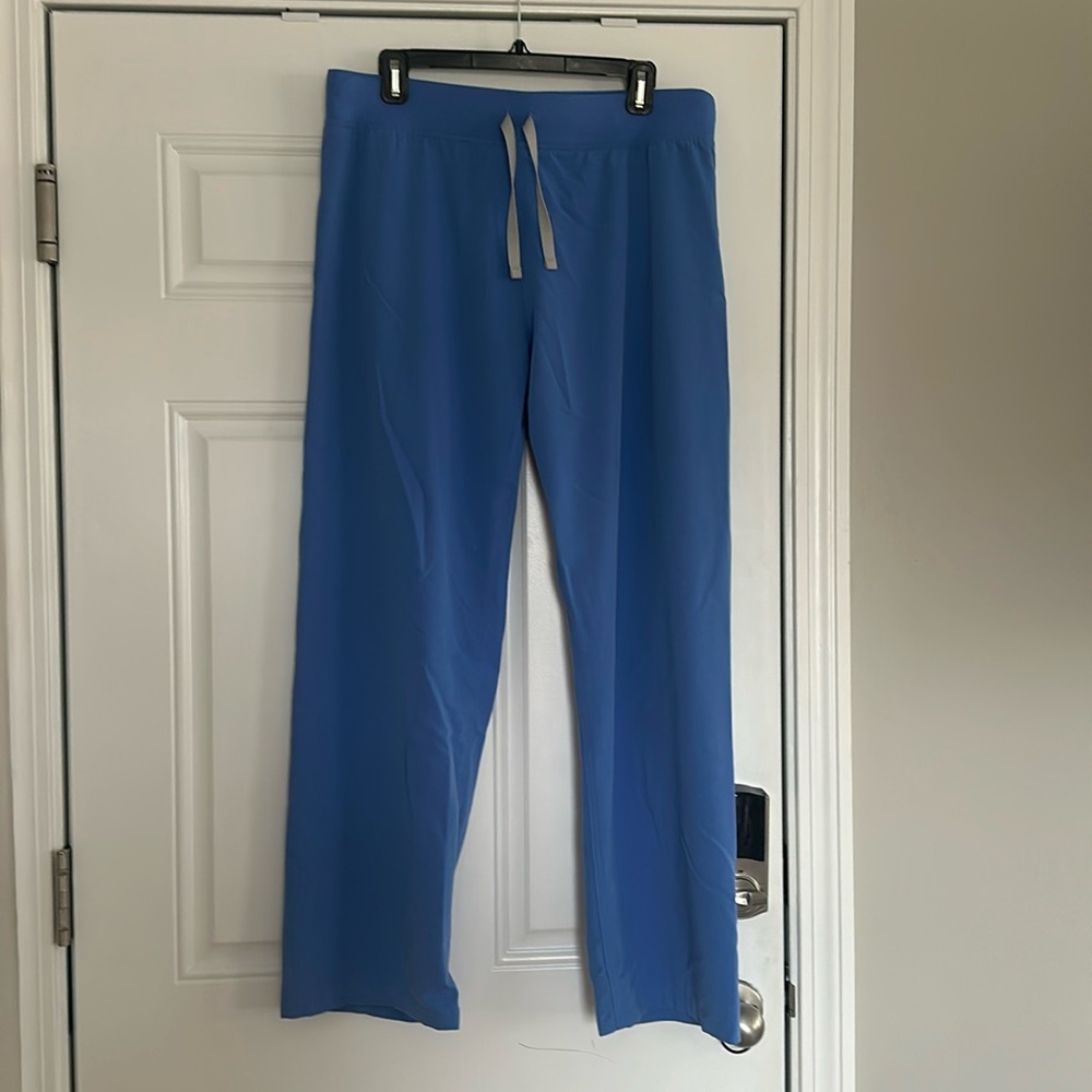 FIGS women size large barely worn excellent condition blue